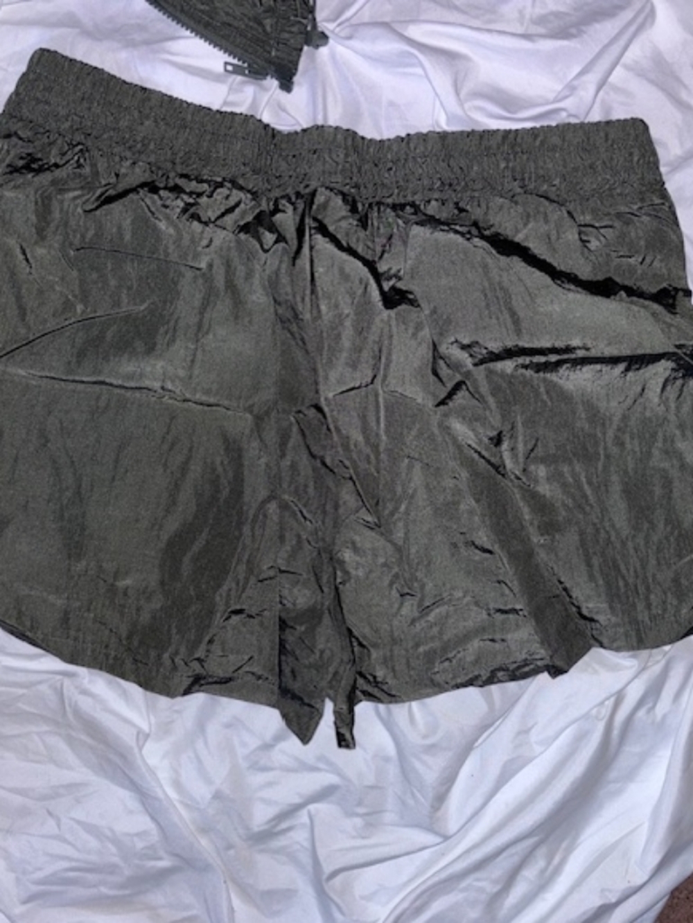 Olive Green Lightweight Shorts And Vest - Picture 4 of 4